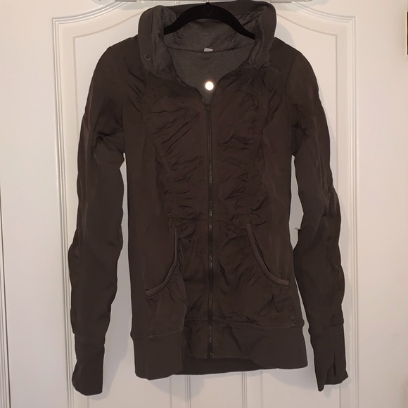 Lululemon Run Jacket Dark Green Zip up sweater lined with a soft fabric - Picture 1 of 5